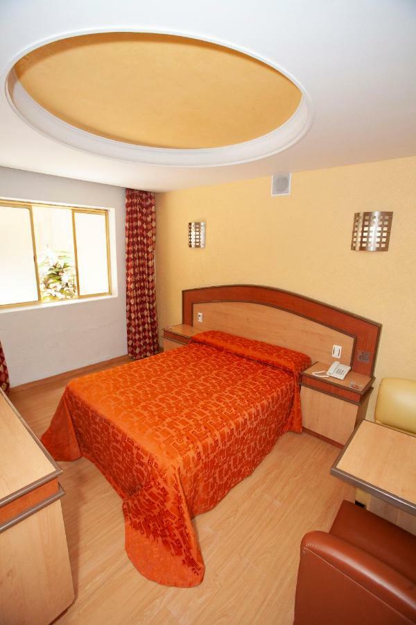 Hotel Tres Colonias - Solo Adultos Мехіко Екстер'єр фото